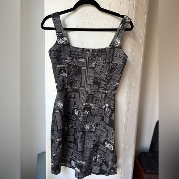 Reformation Newspaper Print Mini Dress - Picture 4 of 4